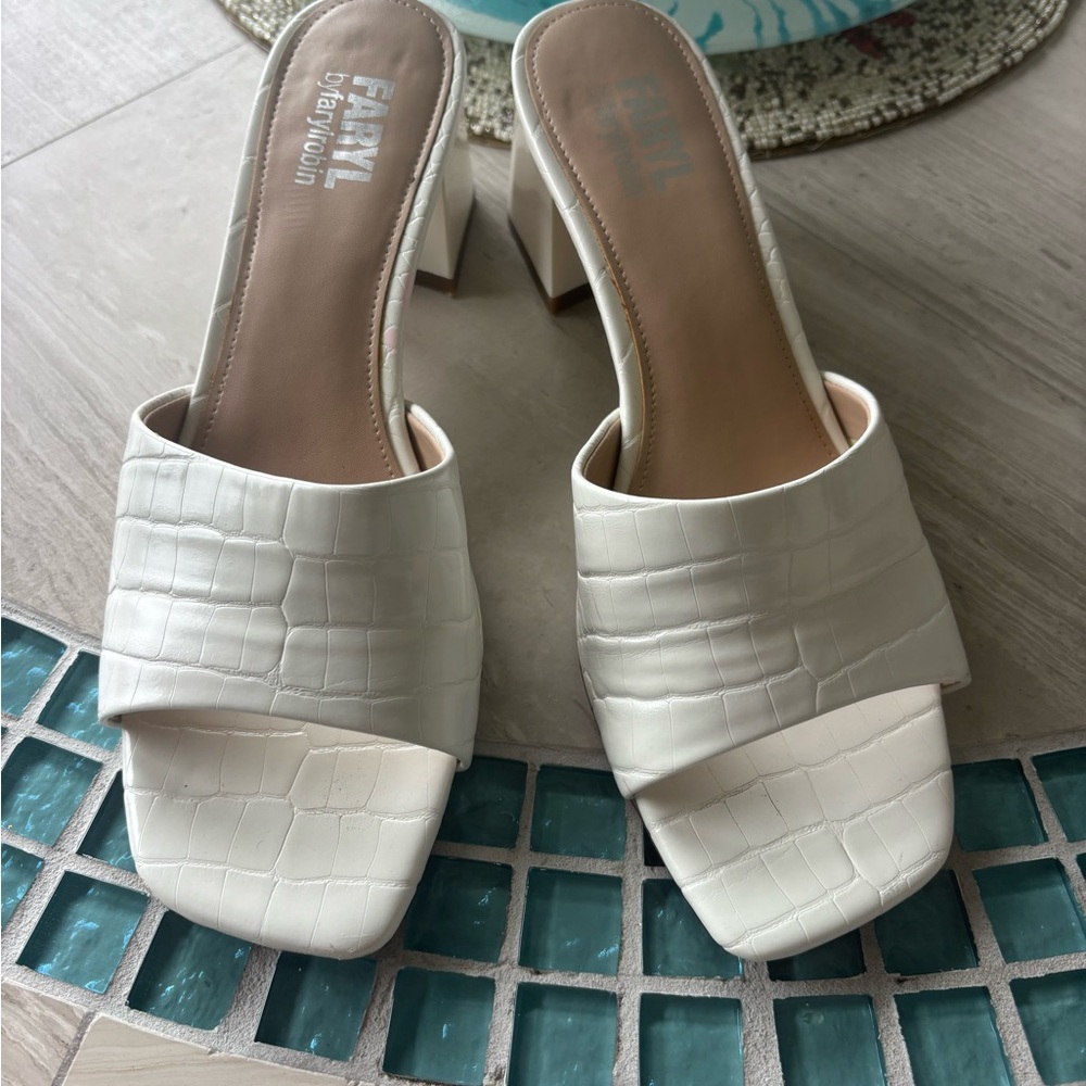 Farylrobin White Croc-Embossed Slide Mules